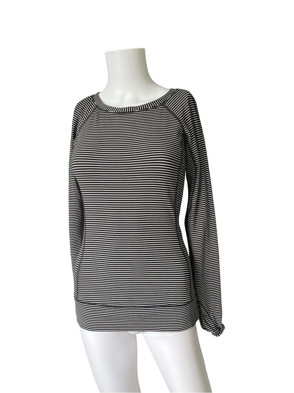 Lululemon Race Your Pace Long Sleeve Hyper Stripe White Black Womens Size 4